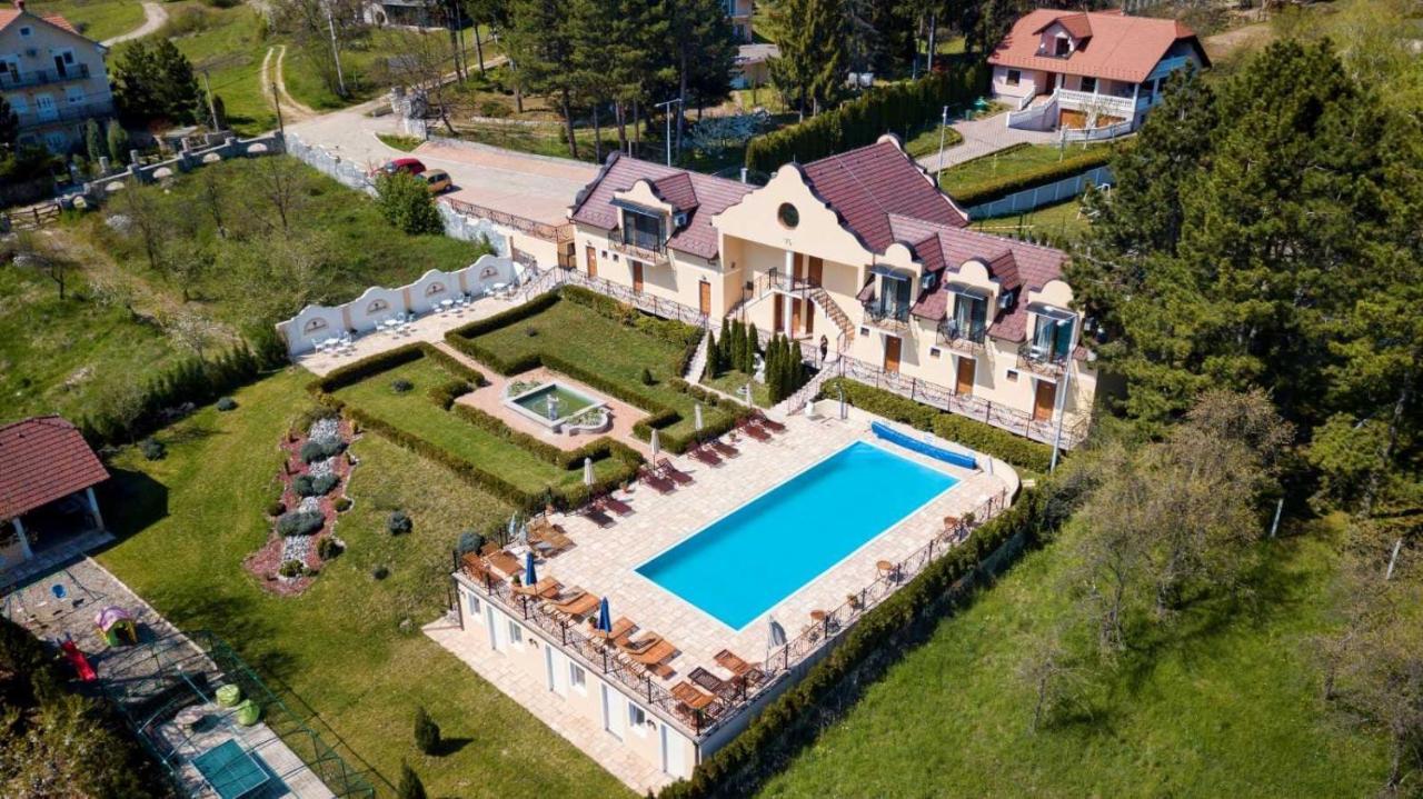 Suncani Breg Apartments Vrdnik Exteriér fotografie