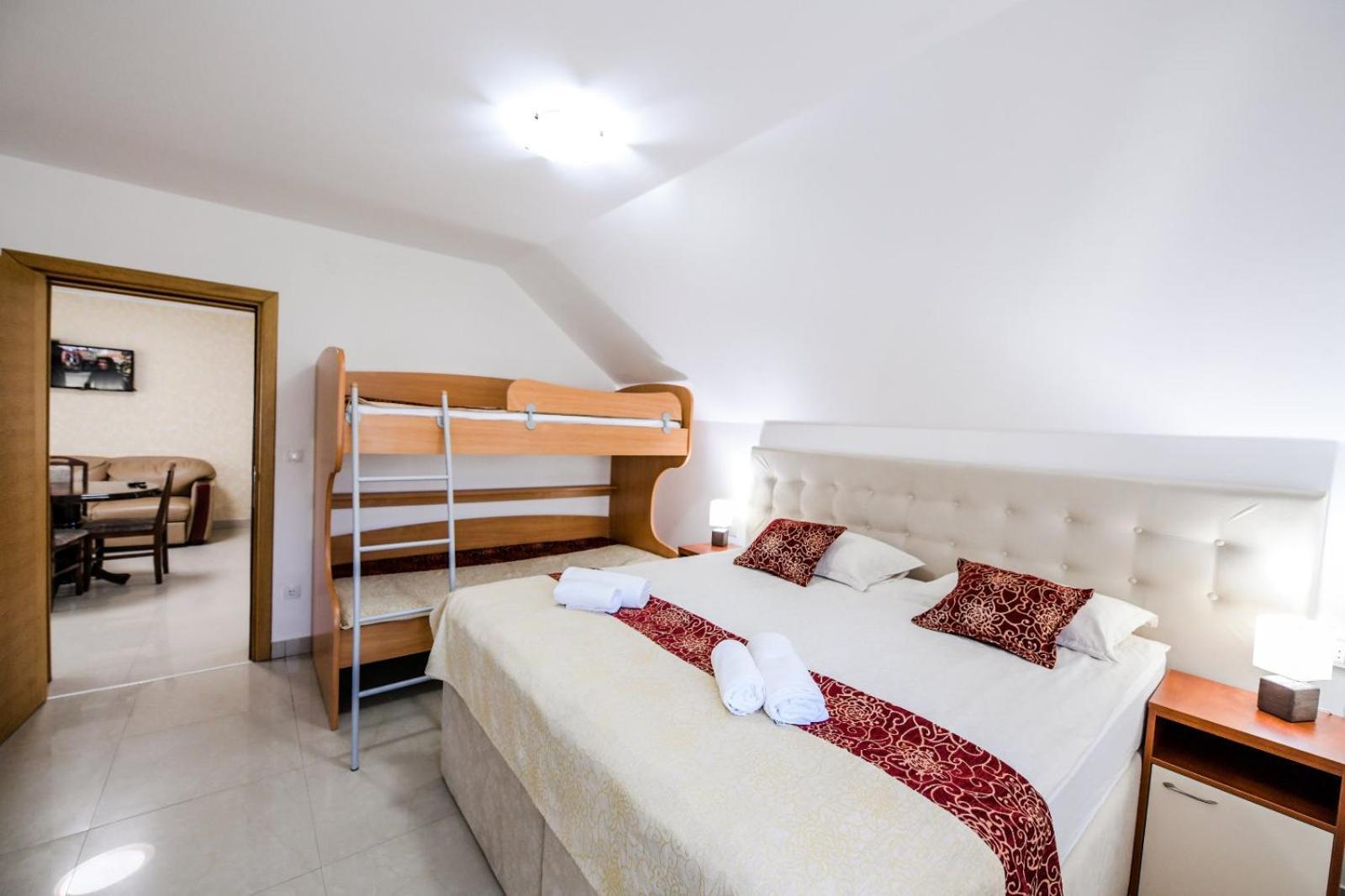 Suncani Breg Apartments Vrdnik Pokoj fotografie